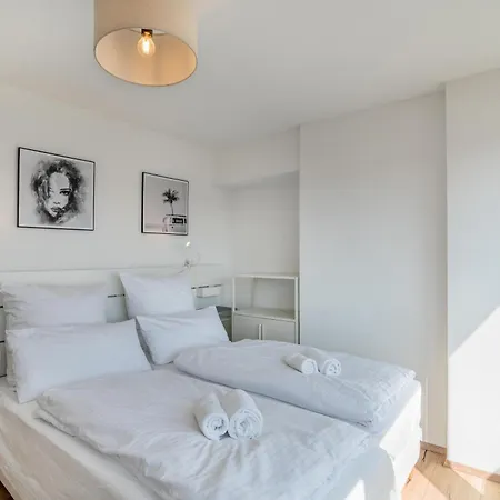 Penthouse In Zentraler Lage 公寓 *