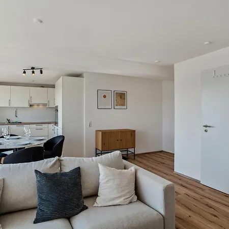 Penthouse In Zentraler Lage 普福尔茨海姆